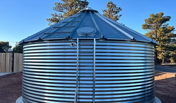مخزن فلزی ذخیره آب